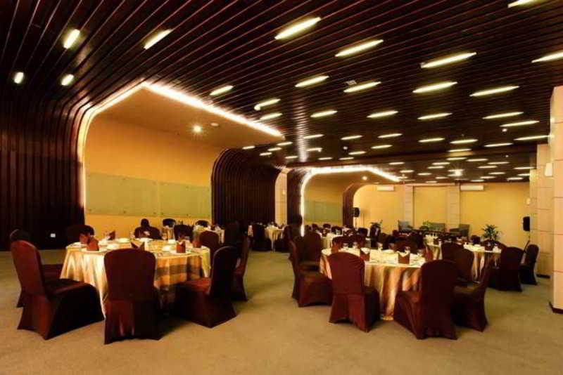 Tjokro Hotel Klaten Esterno foto