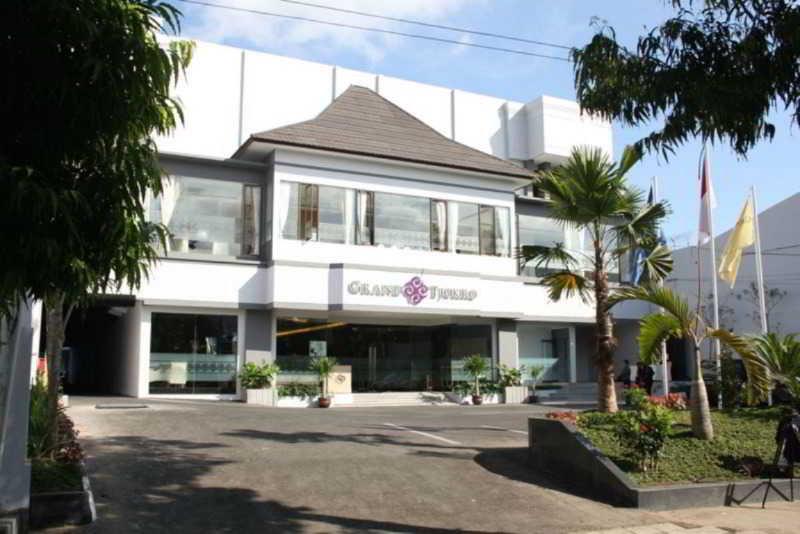 Tjokro Hotel Klaten Esterno foto