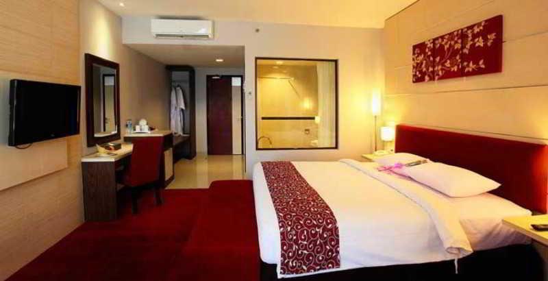 Tjokro Hotel Klaten Esterno foto