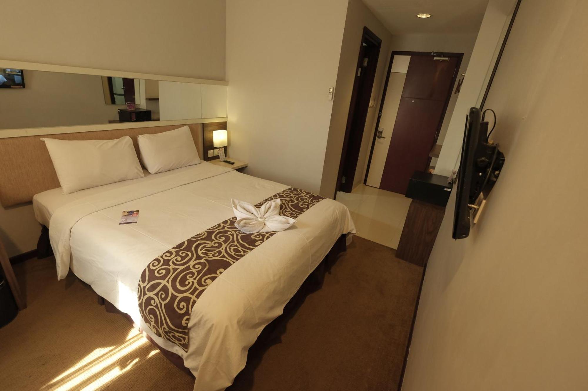 Tjokro Hotel Klaten Esterno foto