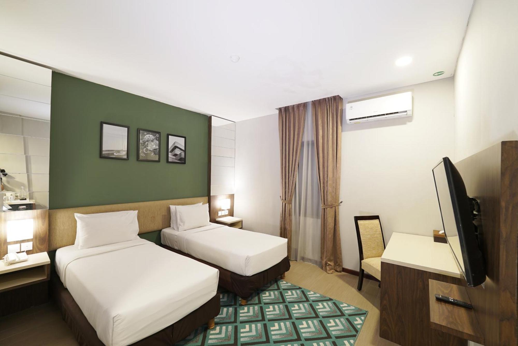 Tjokro Hotel Klaten Esterno foto