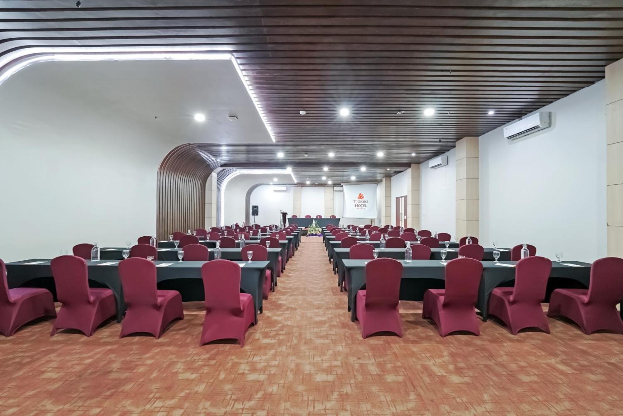 Tjokro Hotel Klaten Esterno foto
