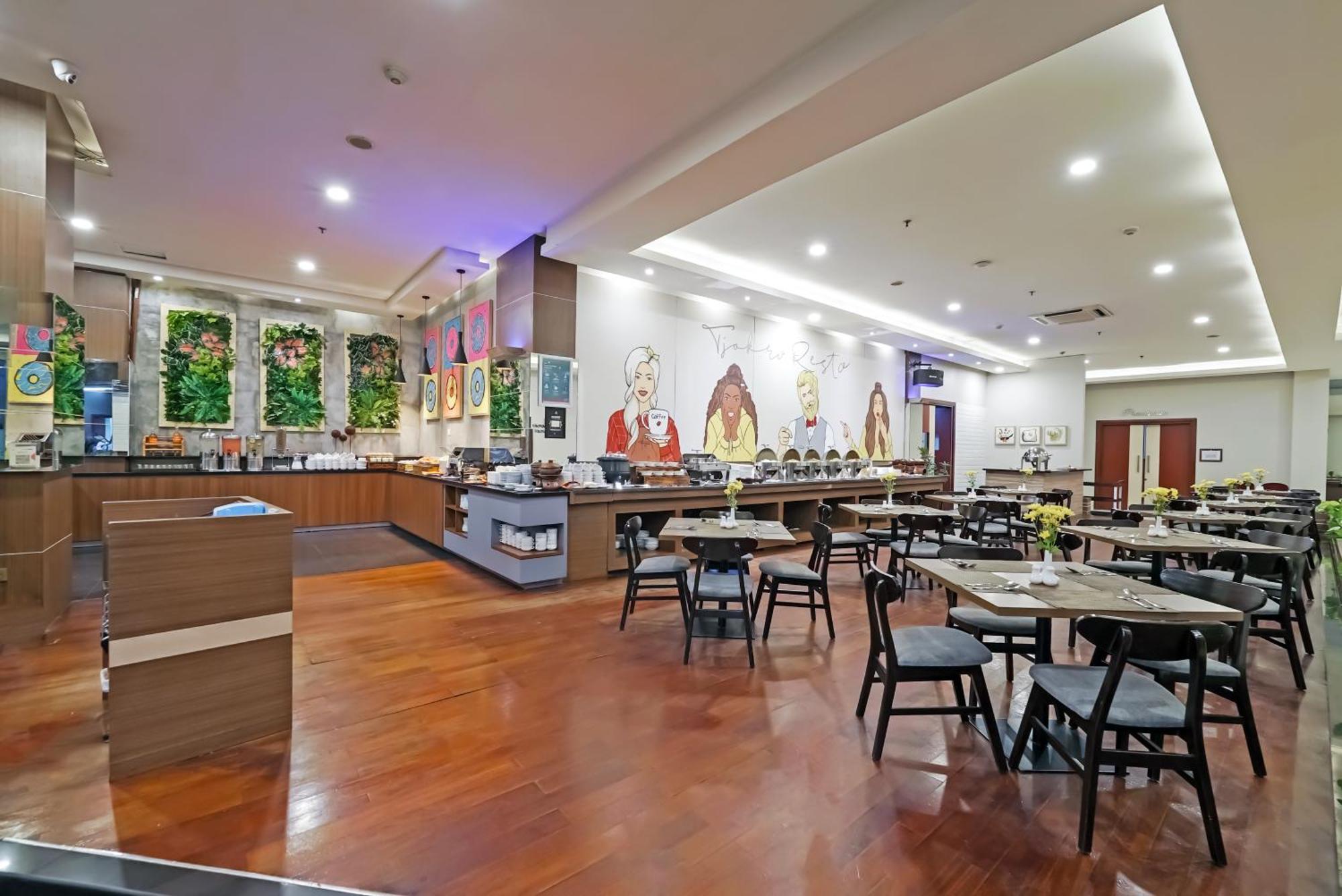 Tjokro Hotel Klaten Esterno foto
