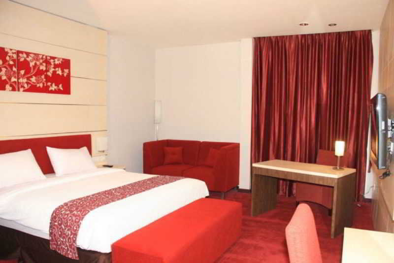 Tjokro Hotel Klaten Esterno foto