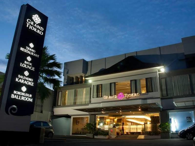Tjokro Hotel Klaten Esterno foto