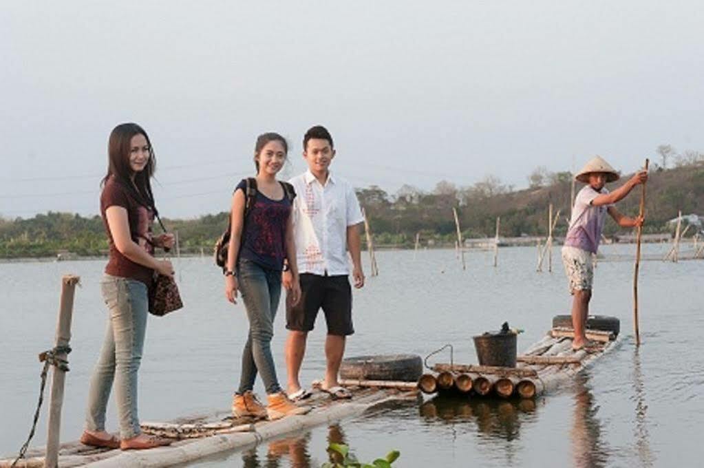 Tjokro Hotel Klaten Esterno foto